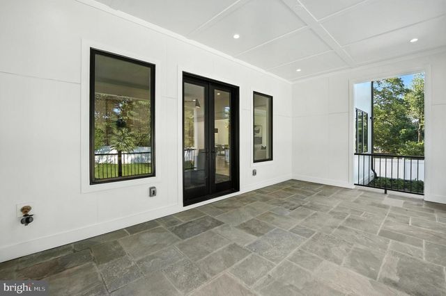 1910 CHERRI DR, Falls Church, VA 22043