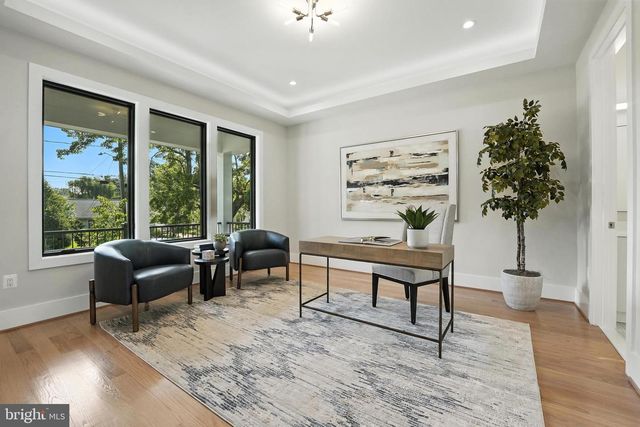 1910 CHERRI DR, Falls Church, VA 22043