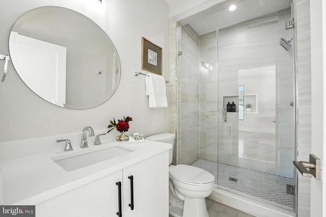 1910 CHERRI DR, Falls Church, VA 22043