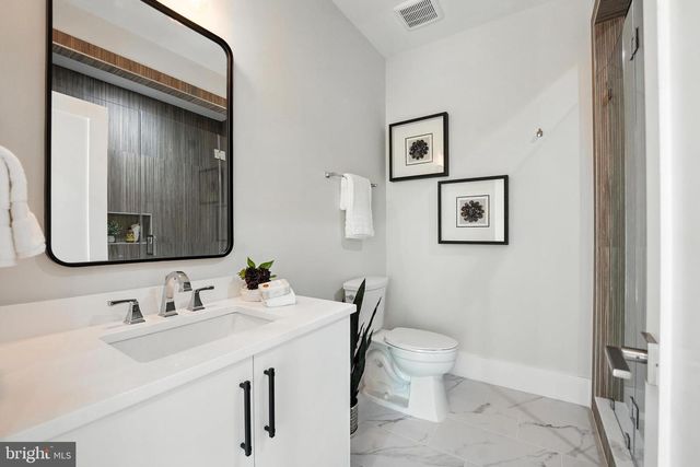 1910 CHERRI DR, Falls Church, VA 22043