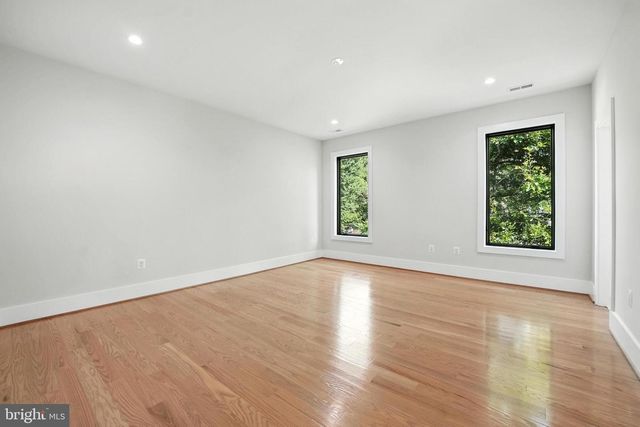 1910 CHERRI DR, Falls Church, VA 22043