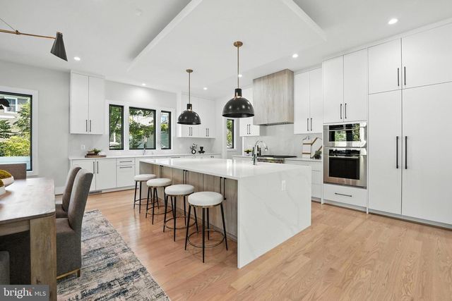 1910 CHERRI DR, Falls Church, VA 22043