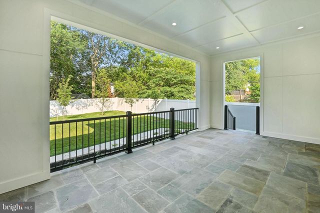 1910 CHERRI DR, Falls Church, VA 22043