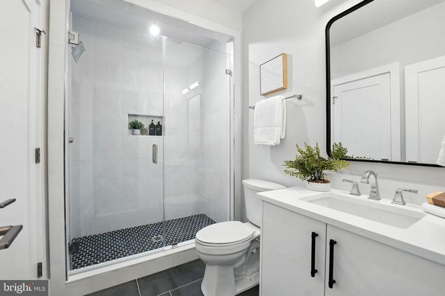 1910 CHERRI DR, Falls Church, VA 22043