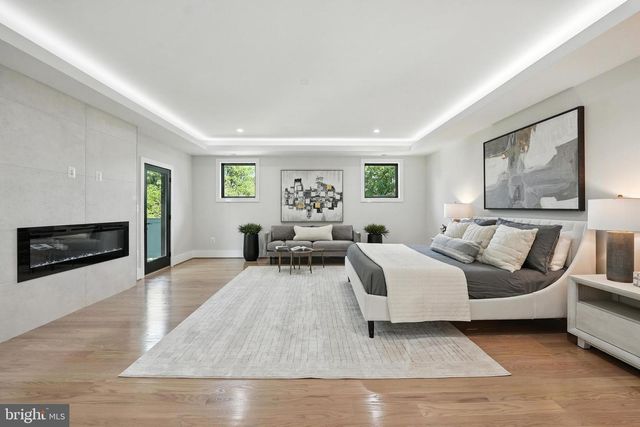 1910 CHERRI DR, Falls Church, VA 22043