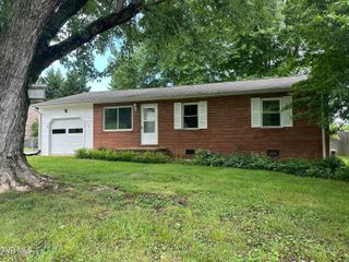 138 Cedar Valley Boulevard, Johnson City, TN 37615