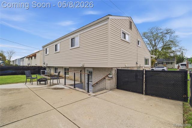 31457 Conway Drive, Westland, MI 48185
