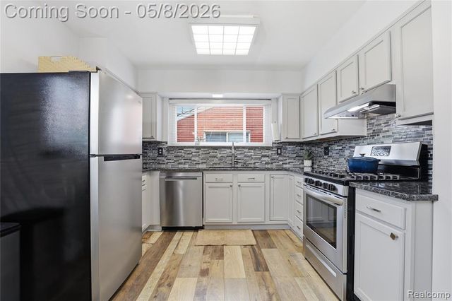 31457 Conway Drive, Westland, MI 48185