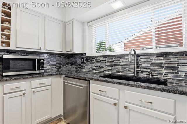 31457 Conway Drive, Westland, MI 48185