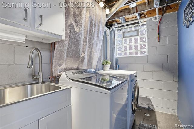 31457 Conway Drive, Westland, MI 48185