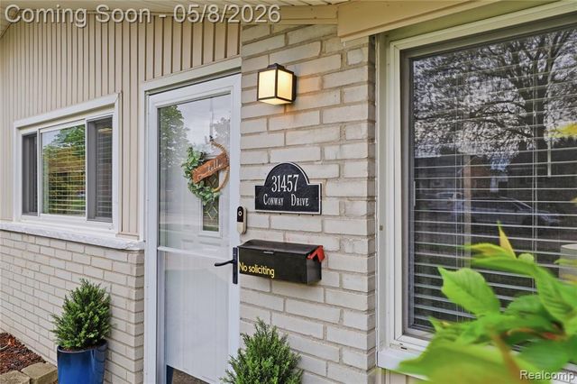 31457 Conway Drive, Westland, MI 48185