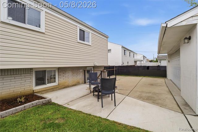 31457 Conway Drive, Westland, MI 48185
