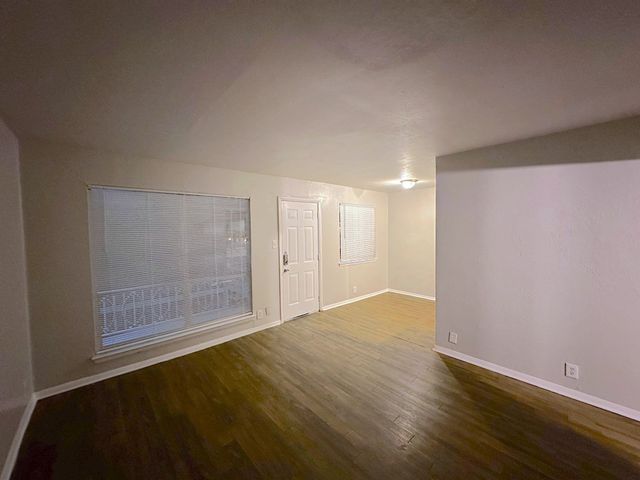 4606 Monarch Street 205, Dallas, TX 75204