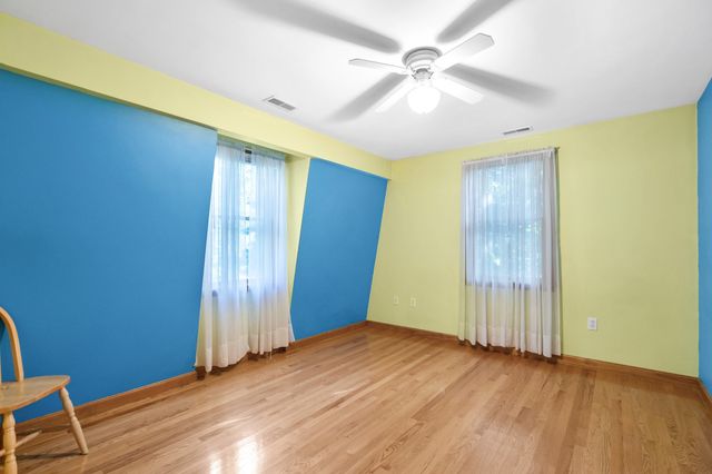 31 Wildmere Ave, Burlington, MA 01803
