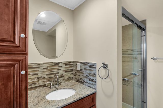 31 Wildmere Ave, Burlington, MA 01803