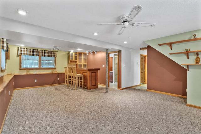 31 Wildmere Ave, Burlington, MA 01803