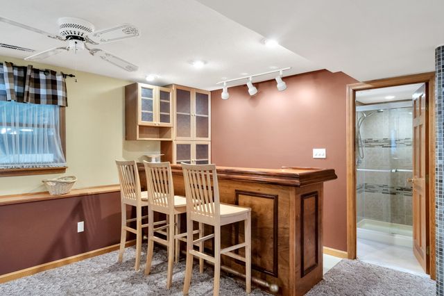 31 Wildmere Ave, Burlington, MA 01803