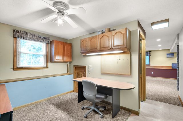 31 Wildmere Ave, Burlington, MA 01803