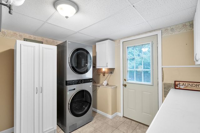31 Wildmere Ave, Burlington, MA 01803