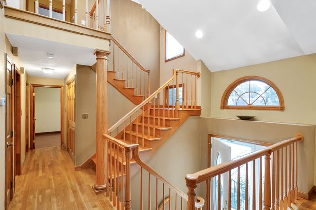 31 Wildmere Ave, Burlington, MA 01803