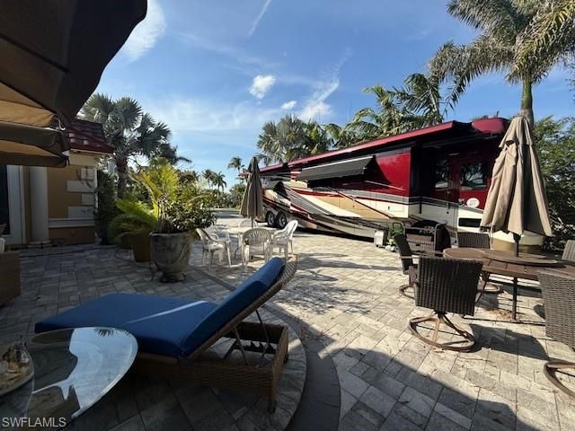 4840 Carriage CT, Naples, FL 34114