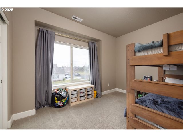 62905 DANIEL Rd, Bend, OR 97701