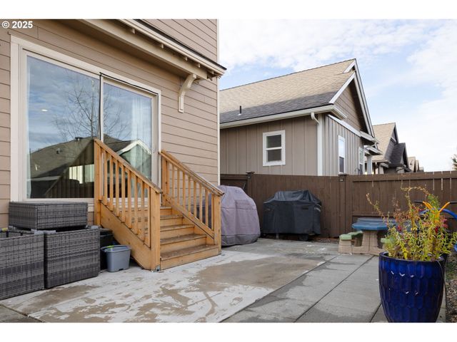 62905 DANIEL Rd, Bend, OR 97701