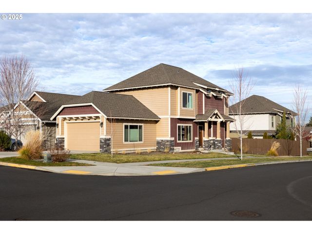 62905 DANIEL Rd, Bend, OR 97701