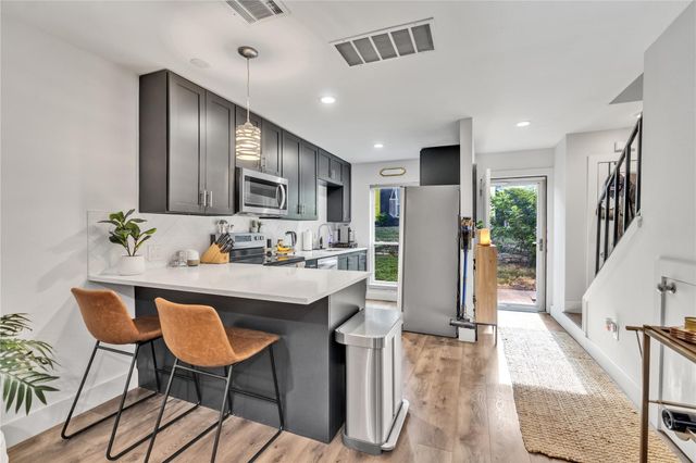 3808 Southway DR 103, Austin, TX 78704