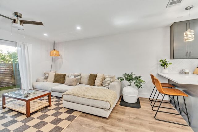 3808 Southway DR 103, Austin, TX 78704
