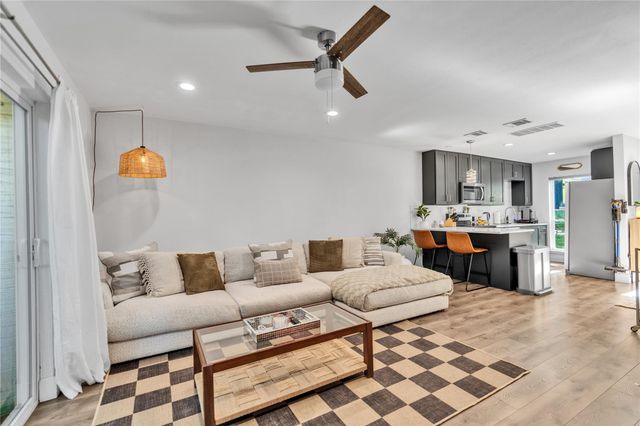 3808 Southway DR 103, Austin, TX 78704
