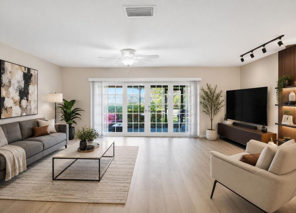 2049 NW 45th Avenue, Coconut Creek, FL 33066