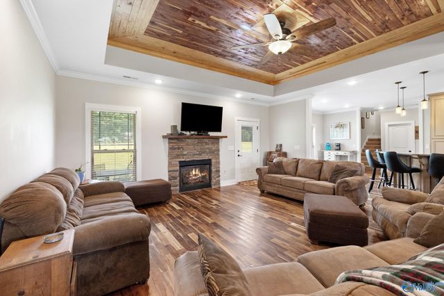 256 W D Harvey Road, Falkville, AL 35622