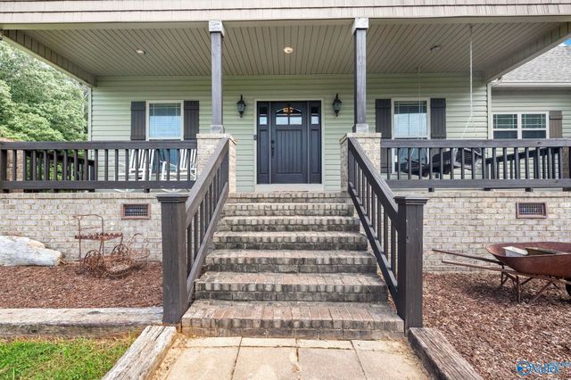 256 W D Harvey Road, Falkville, AL 35622