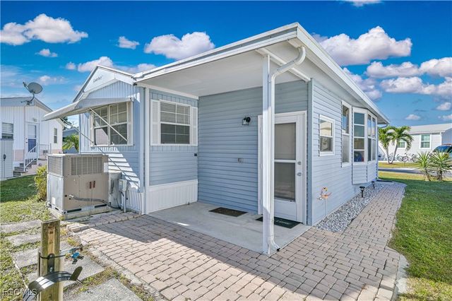 4751 Liberty LN W, Estero, FL 33928