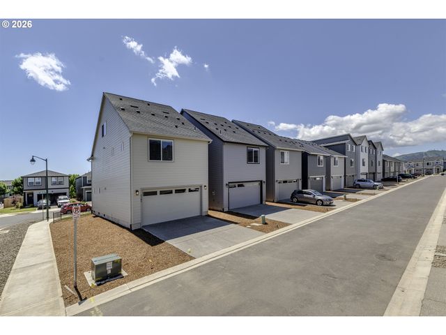 2084 Myrtle Ln Lot 83, Forest Grove, OR 97116
