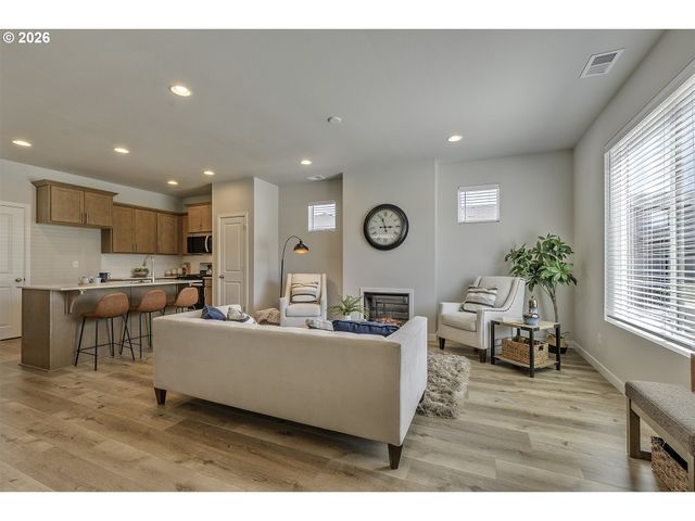 2084 Myrtle Ln Lot 83, Forest Grove, OR 97116