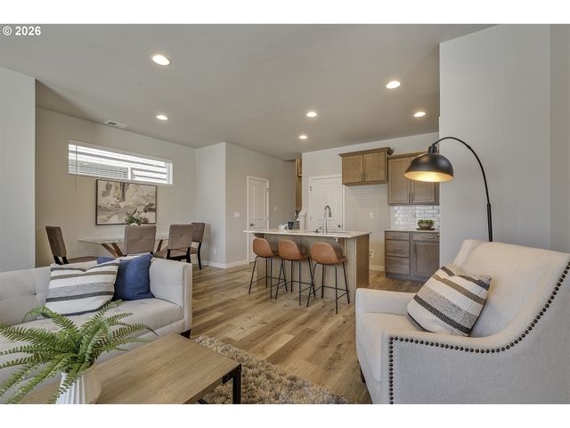 2084 Myrtle Ln Lot 83, Forest Grove, OR 97116