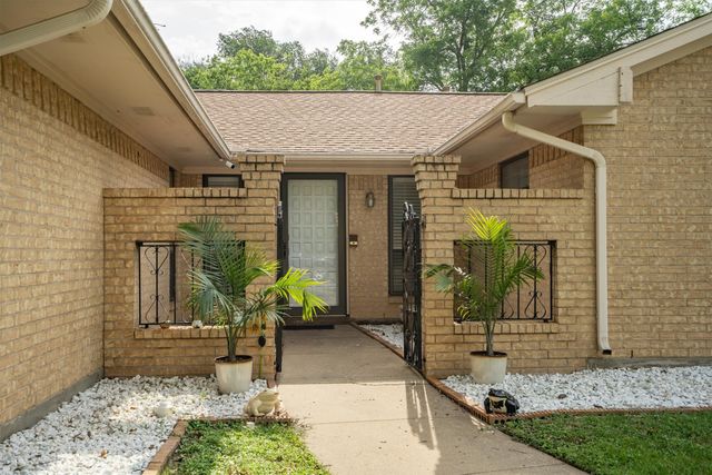 1800 Westridge Street, Denton, TX 76205