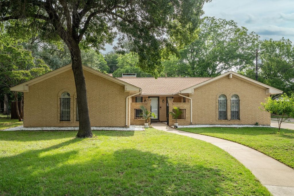 1800 Westridge Street, Denton, TX 76205