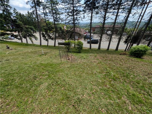 4721 Lebanon Church Rd, West Mifflin, PA 15122