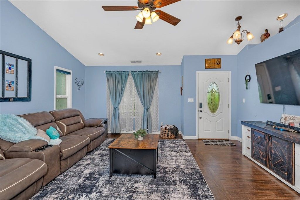 Image 9 of property listing at 3363 Maravilla, Coulterville, CA 95311