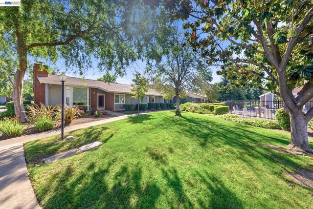 835 Royal Ann Lane, Concord, CA 94518