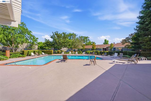 835 Royal Ann Lane, Concord, CA 94518
