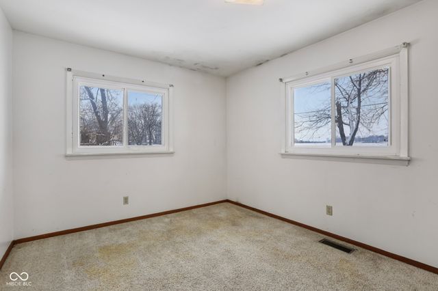 5723 S 100 W, Fountaintown, IN 46130