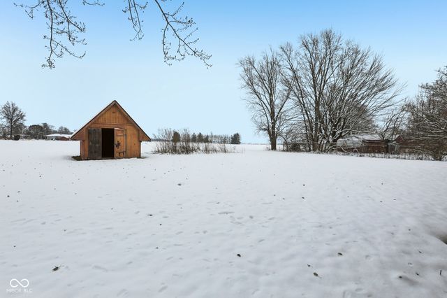 5723 S 100 W, Fountaintown, IN 46130