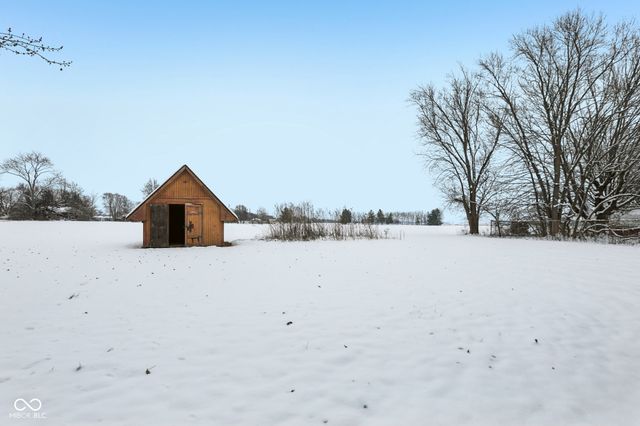 5723 S 100 W, Fountaintown, IN 46130