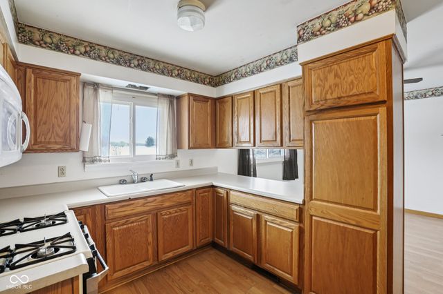 5723 S 100 W, Fountaintown, IN 46130