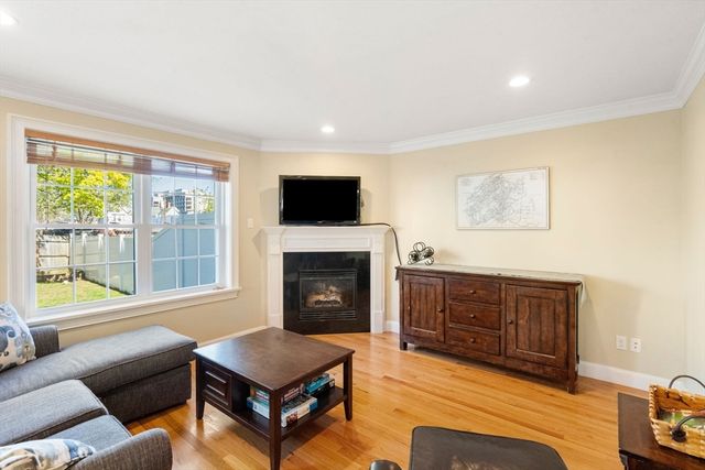 18 Hovey Street 18, Newton, MA 02458