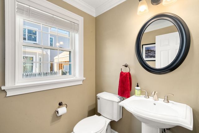 18 Hovey Street 18, Newton, MA 02458